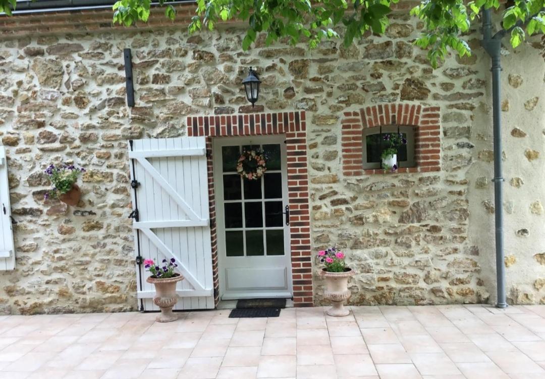 Anjouin Les 3 Roses B&B 외부 사진