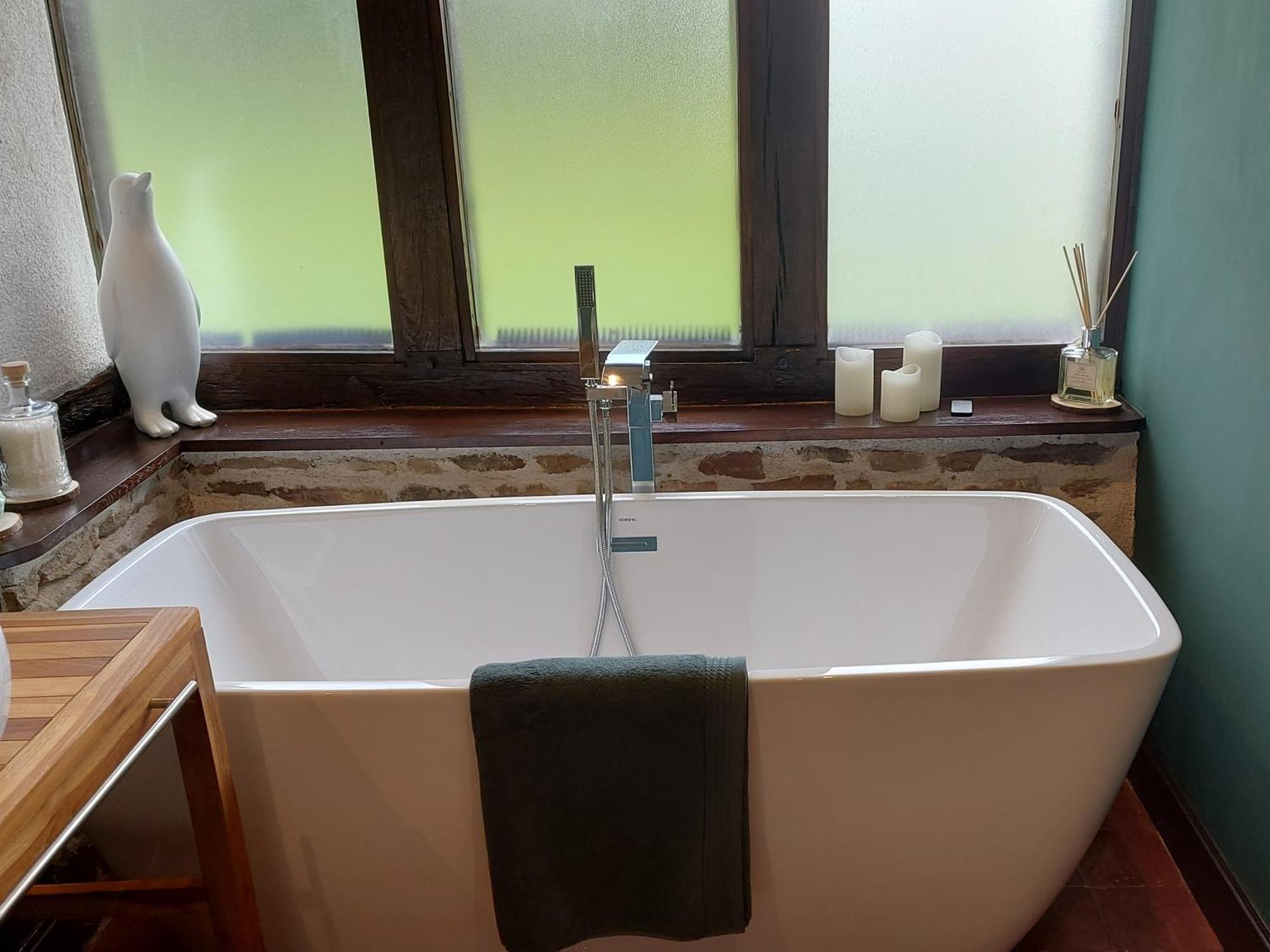 Anjouin Les 3 Roses B&B 외부 사진